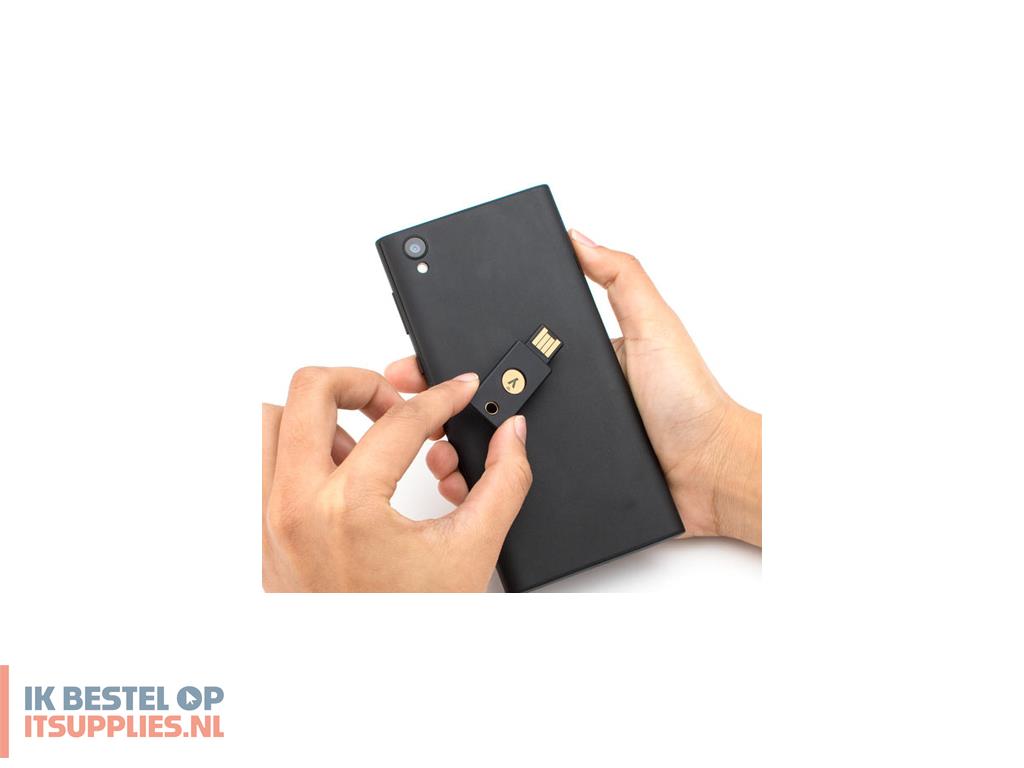 1514943-yubico_yubikey_5_nfc_fips