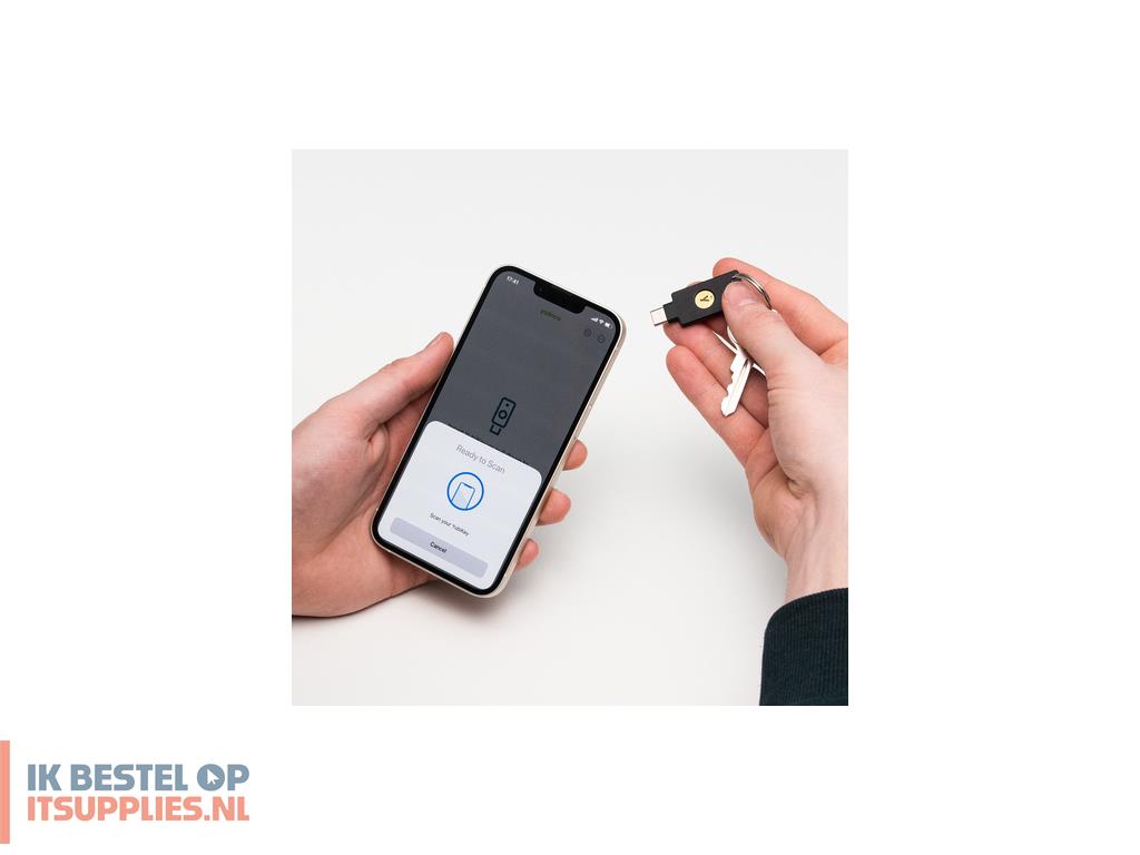 4705445-yubico_5060408465301_hardware_authenticator