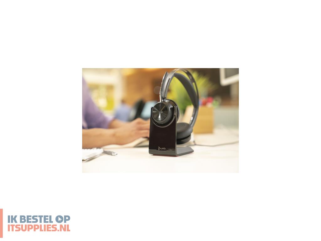 3630435-poly_voyager_focus_2_microsoft_teams_certified_usb-c-c_headset_usb-ca_adapter_charging_stand