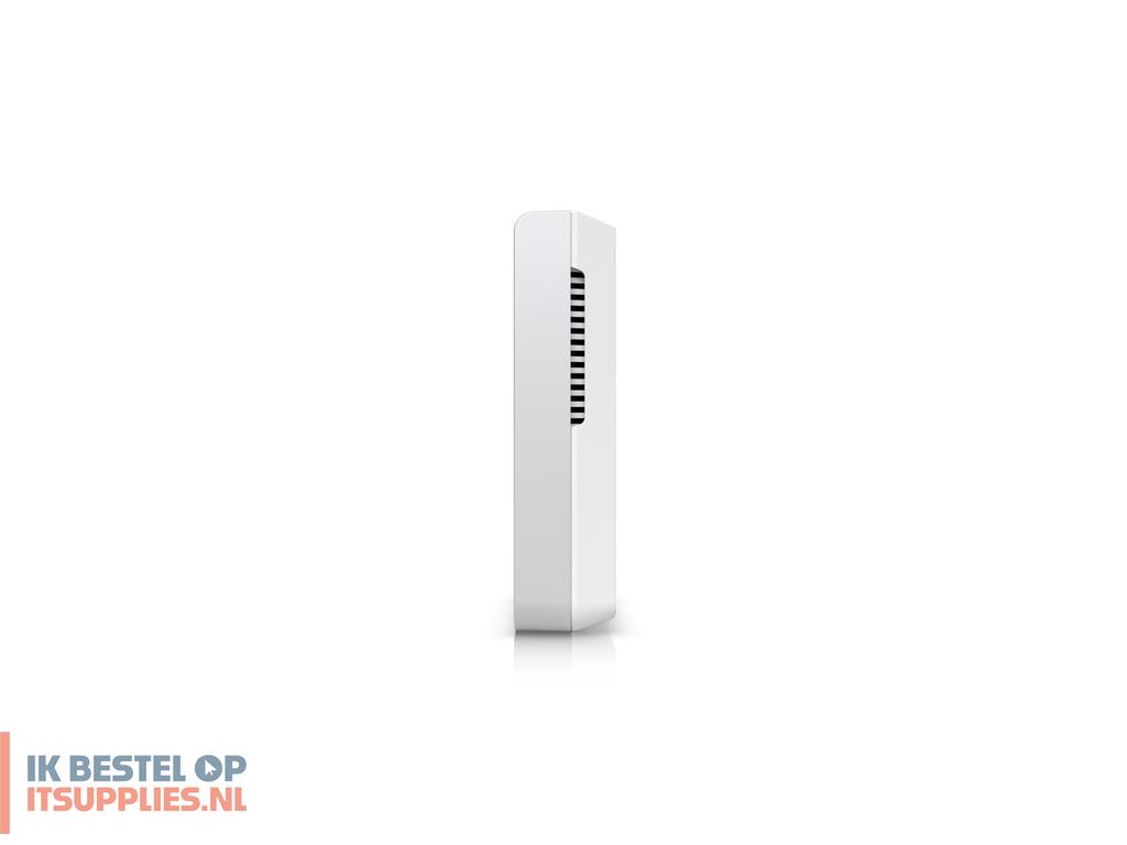 3839732-ubiquiti_u7_pro_wall_5700_mbits_wit_power_over_ethernet_poe