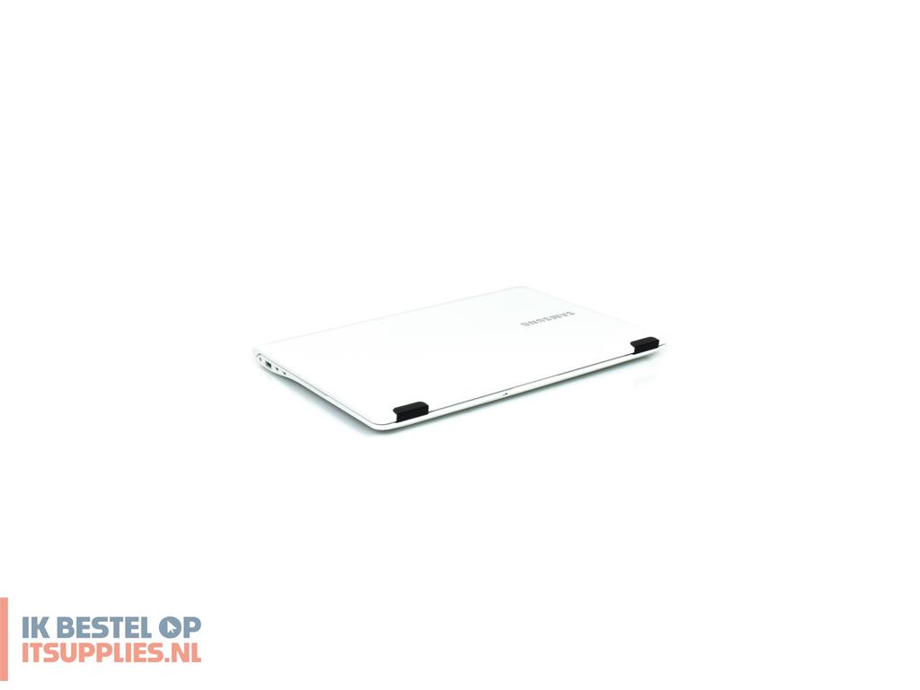 3134112-port_designs_920001_laptop_accessoire_laptopschermbeschermer