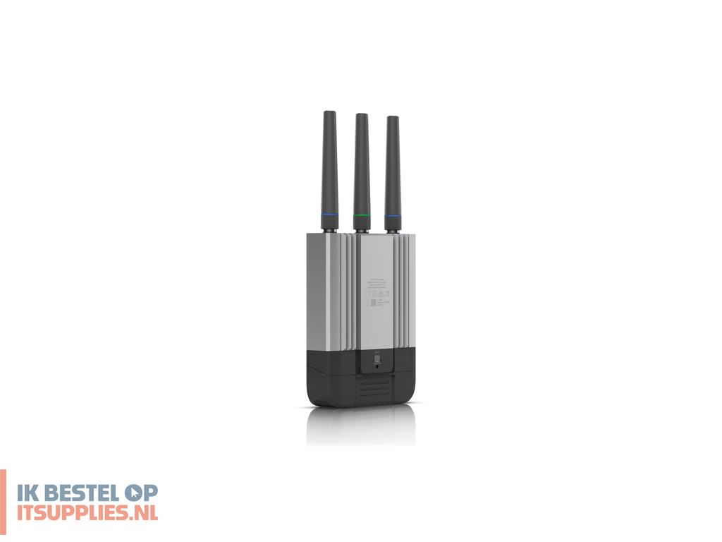 1734130-ubiquiti_umr-industrial_router_voor_mobiele_netwerken