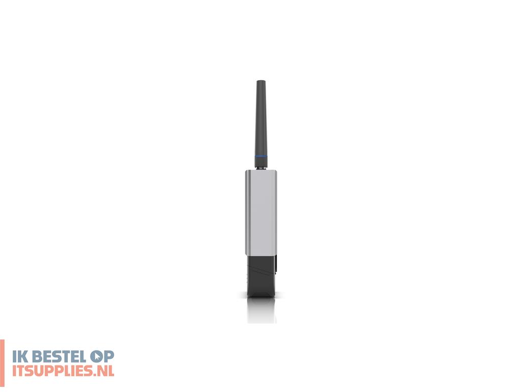 1737142-ubiquiti_umr-industrial_router_voor_mobiele_netwerken