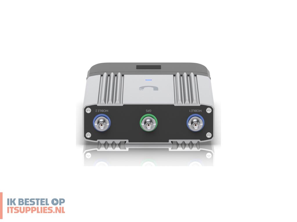 1739489-ubiquiti_umr-industrial_router_voor_mobiele_netwerken