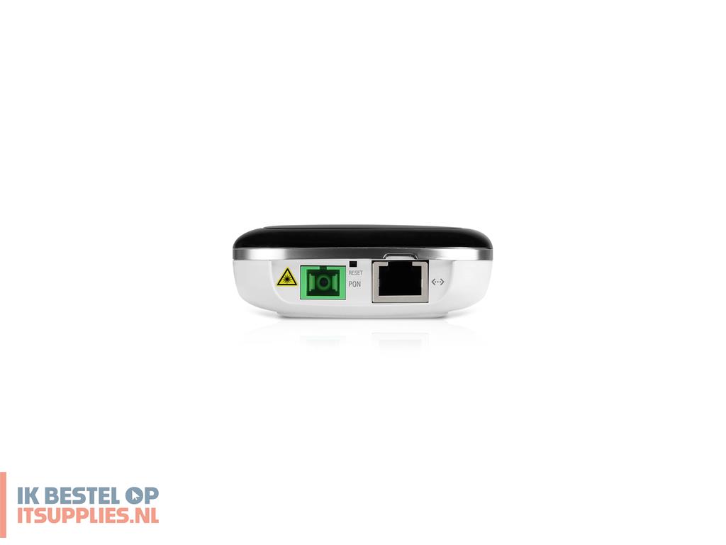4925260-ubiquiti_ufiber_nano_g_gatewaycontroller_1000_mbits
