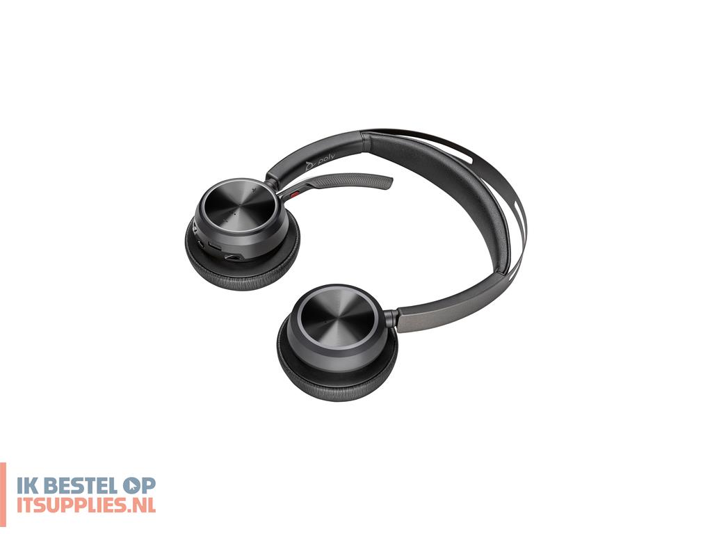 4717191-poly_voyager_focus_2_usb-c-c_headset_usb-ca_adapter_charging_stand