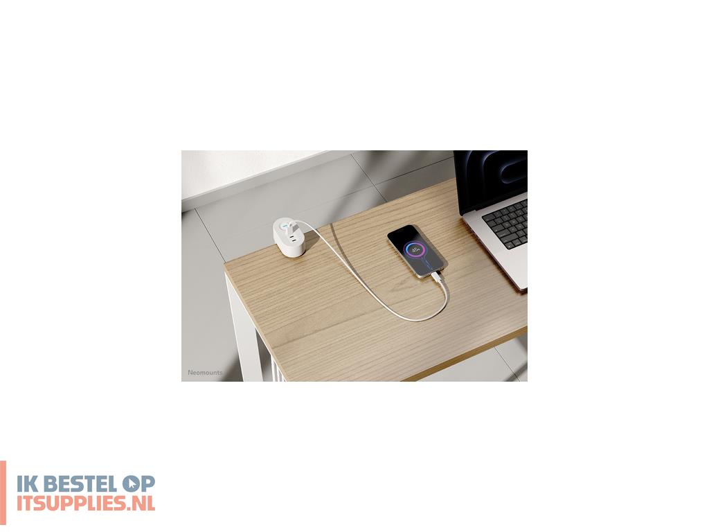 5215967-neomounts_ds22-840wh6_power_uitbreiding_1-4_m_3_ac-uitgangen_binnen_wit