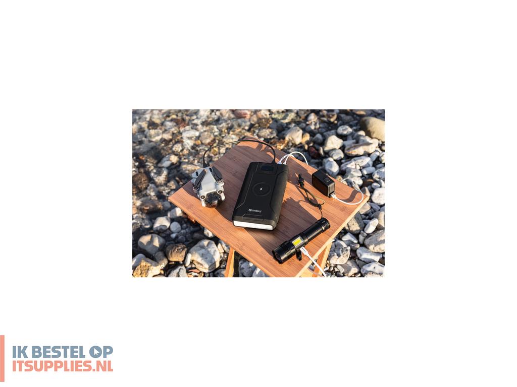 1614639-sandberg_survivor_powerbank_7in1_76800