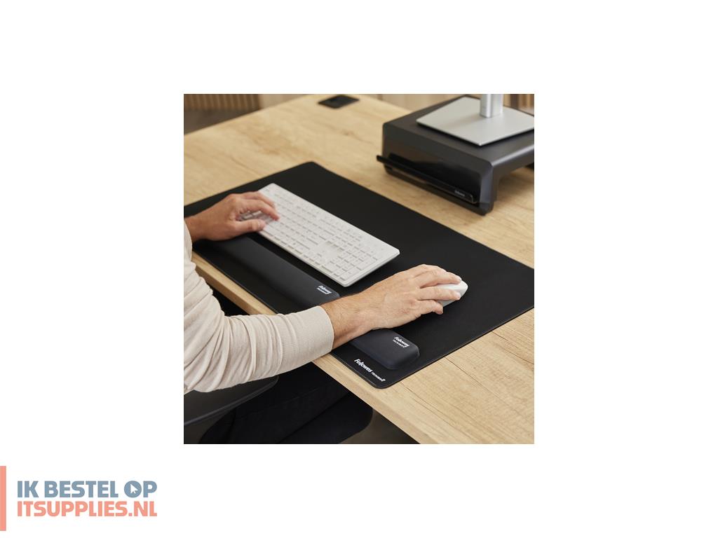 1617021-fellowes_breyta_polssteun_silicone_zwart