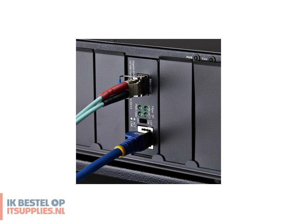 1523994-startechcom_mcm1110smlc40_netwerk_media_converter_2000_mbits_1310_nm_single-mode_zwart