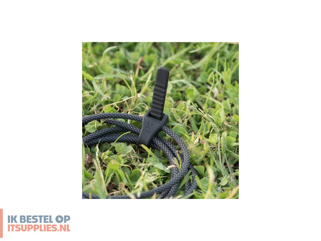 4735533-xtorm_cx3011_lightning-kabel_1-5_m_zwart