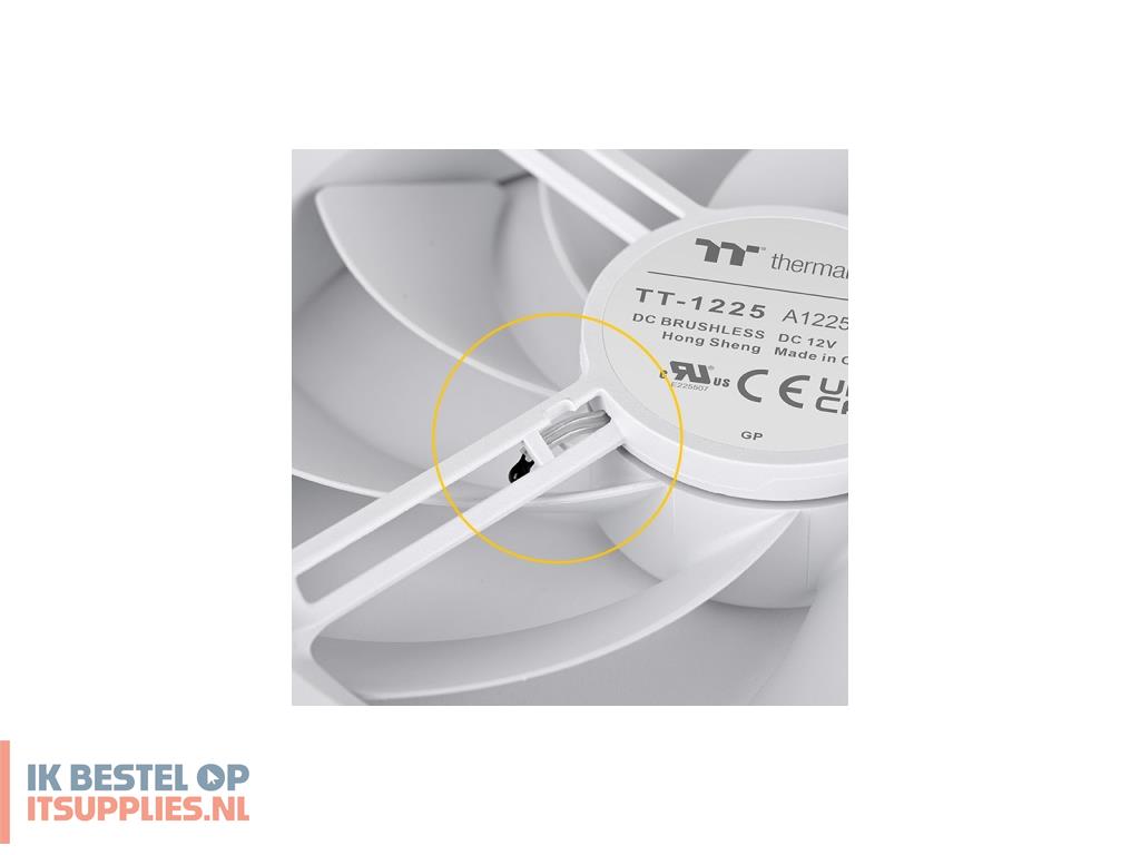 1551005-thermaltake_ts120_computer_behuizing_ventilator_12_cm_wit
