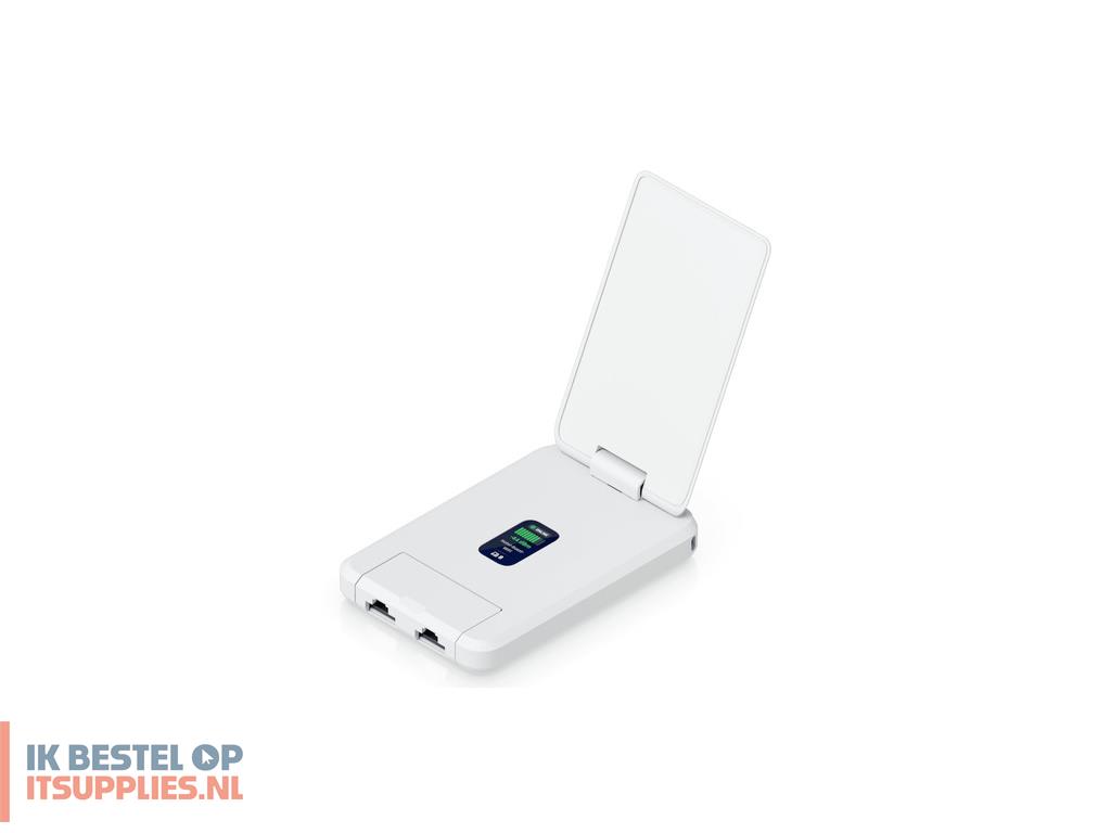 1545875-ubiquiti_unifi_utr-lr_draadloze_router_gigabit_ethernet_dual-band_24_ghz__5_ghz_wit