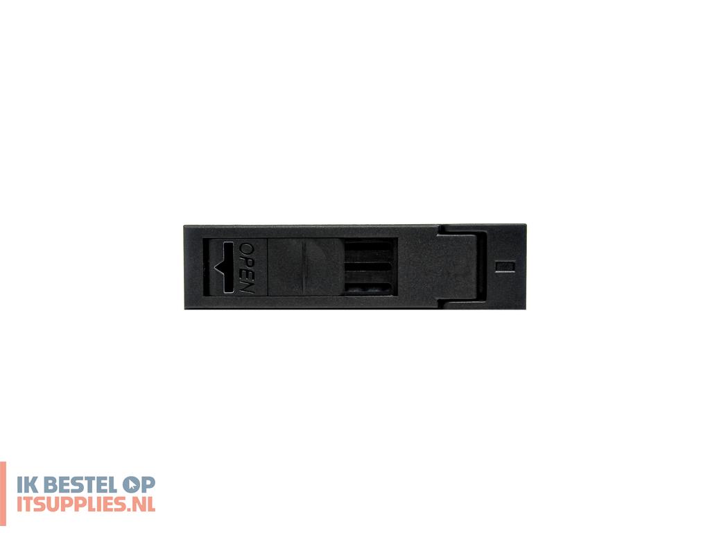 1839741-startechcom_25satsas35_drive_bay_panel_zwart